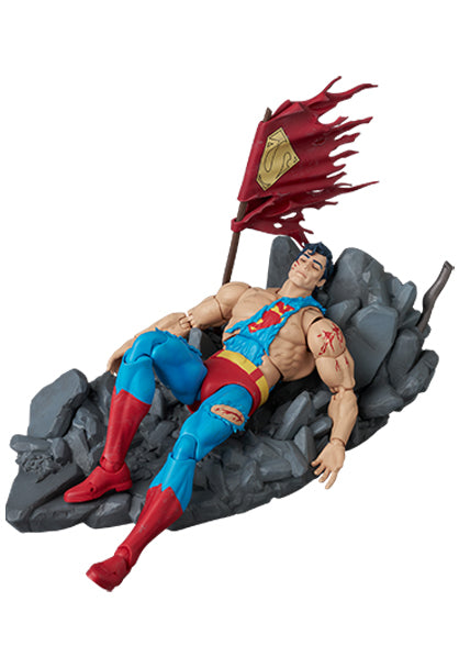 MAFEX SUPERMAN (THE DEATH OF SUPERMAN) 18