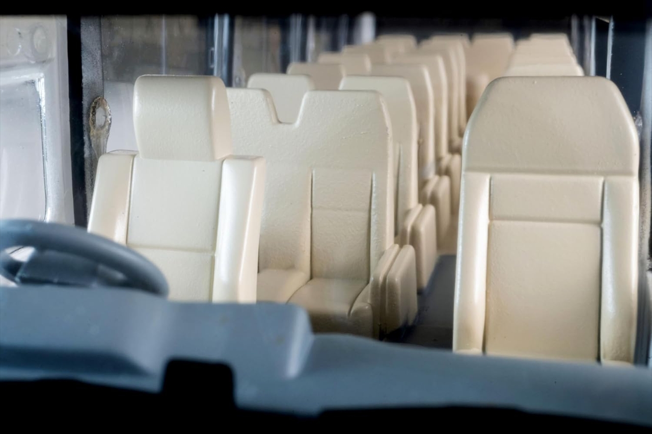 トミカリミテッドヴィンテージネオ LVーN 294d トヨタ コースター LX (白/ベージュ) 5