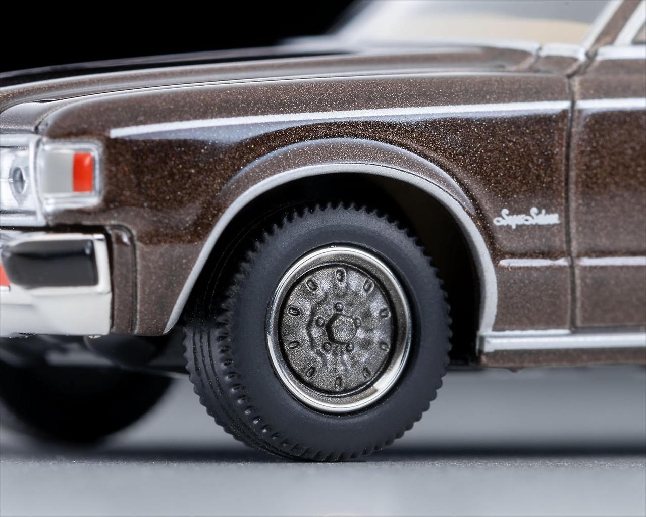 トミカリミテッドヴィンテージネオ LVーN 83c トヨタ クラウン 4ドア ピラードハードトップ 2000 スーパーサルーン エクストラ(茶) 78年式 6