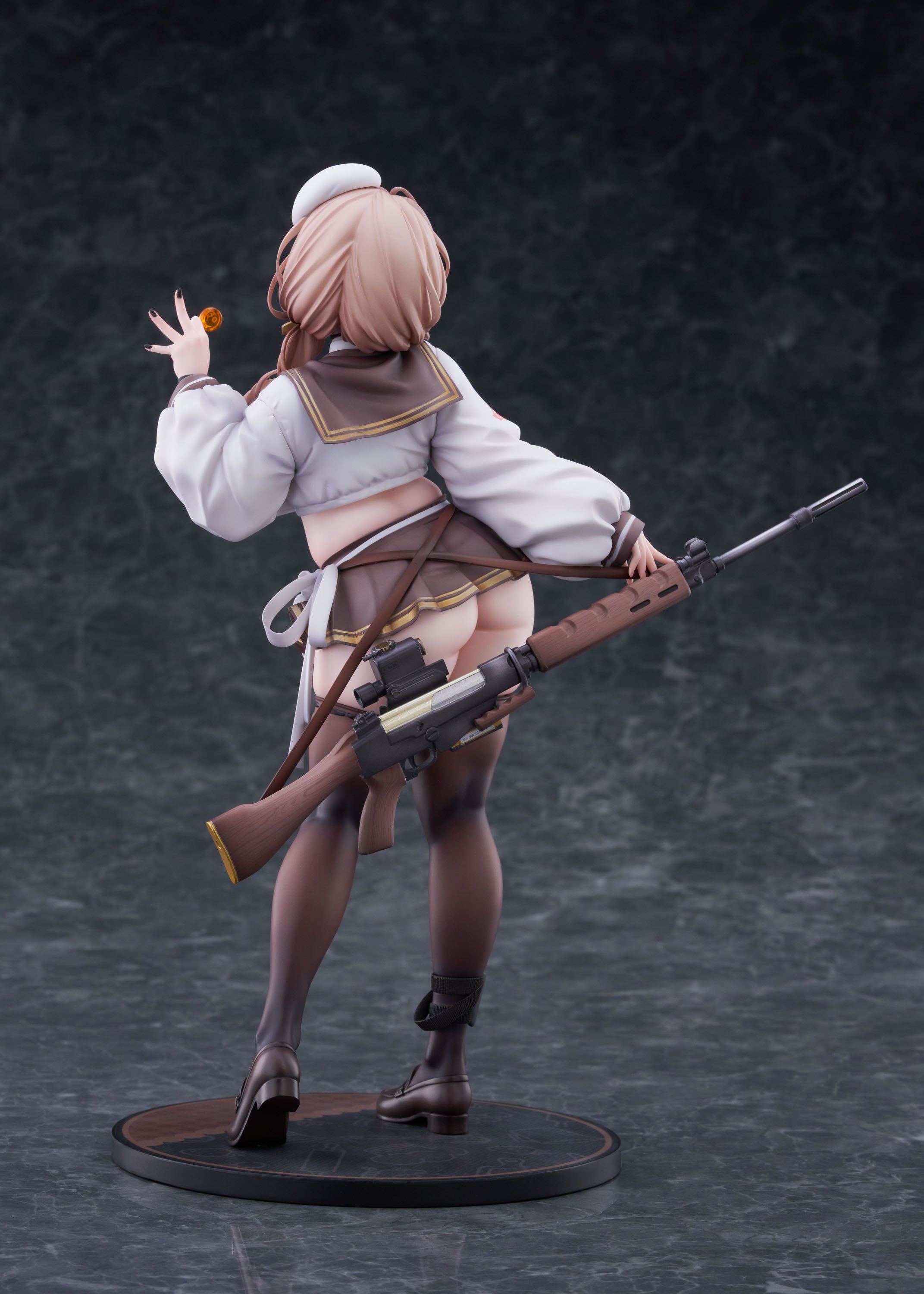 ブレッディ 1/7スケール塗装済み完成品フィギュア 15