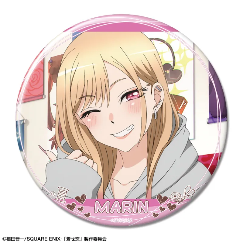 「その着せ替え人形(ビスク・ドール)は恋をする」 缶バッジ デザイン17(喜多川海夢/Q)